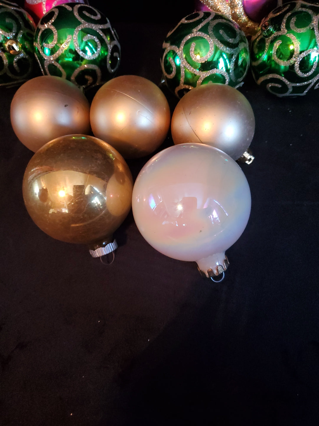 10 Christmas Tree Ornaments. Shiny Brite, Glittery, Shatterproff. 2"-2.5" Dia.